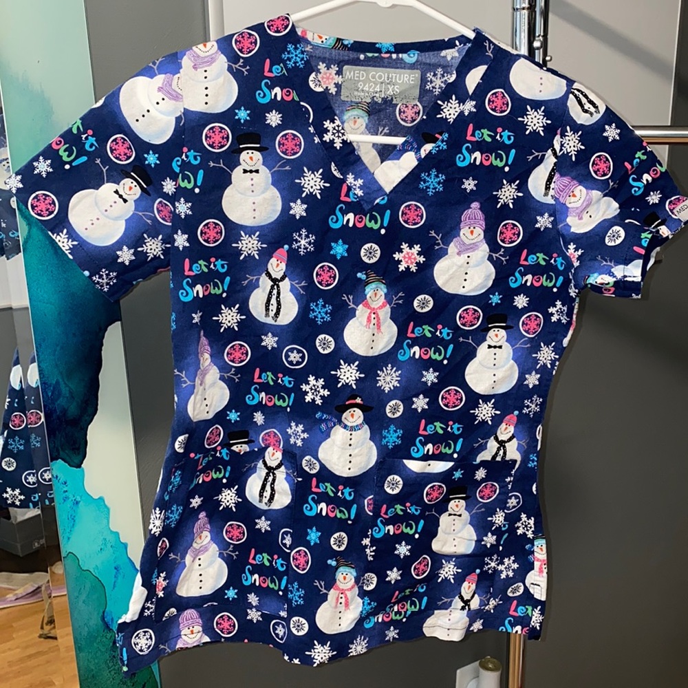 XS Med Couture Christmas winter Scrub Top